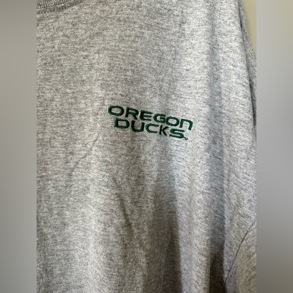 Vintage Oregon Ducks shirt - Picture 2 of 3